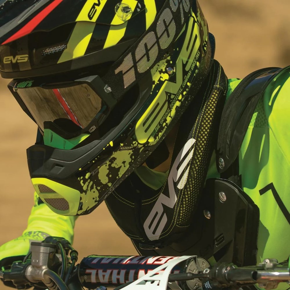 R2 RACE COLLAR | YOUTH