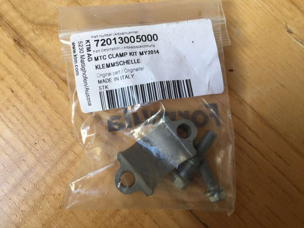 CLAMP, BRAKE MASTER CYLINDER 65/85 SX 2012-2022 (72013005000)