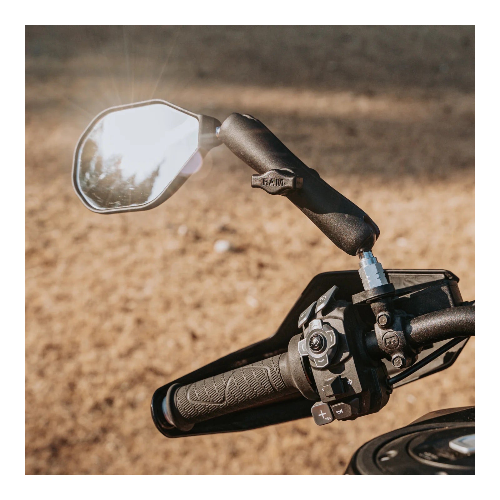 RAM Tough-Mirror Left with Ball